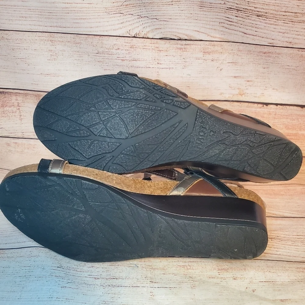 Naot Womens EU 42 US 11 Hero Black/Walnut Leather Wedge Strappy Sandals